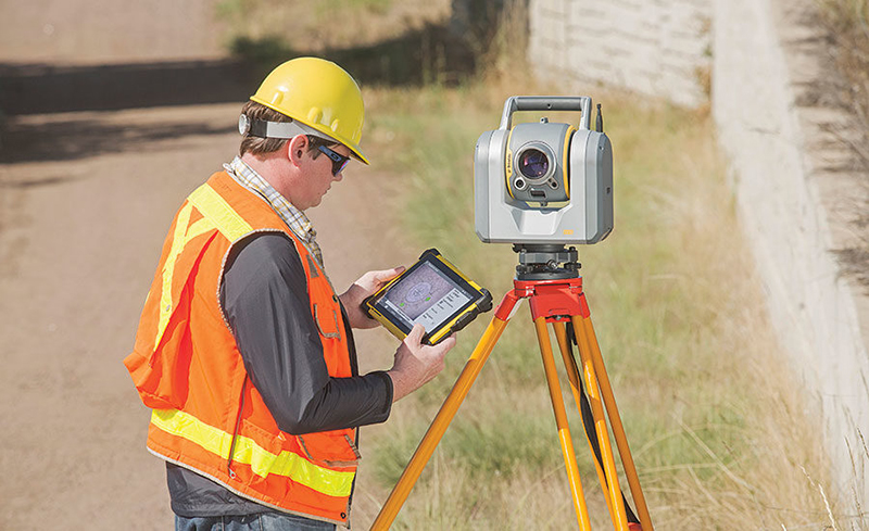 户外测绘2.jpg 户外测绘2.jpg